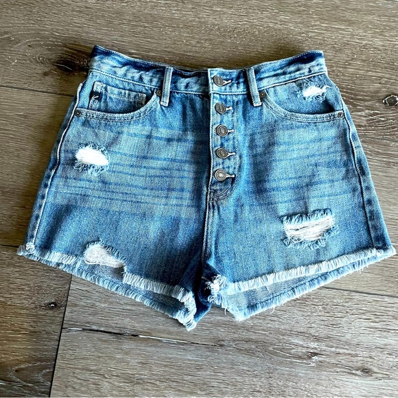 Kancan Fray Hem Exposed Button High Rise Jean Shorts Medium Wash‎ Size Medium - Picture 1 of 8
